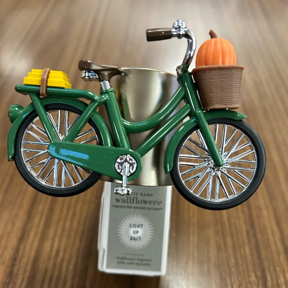 Bath & Body Works Other - Bath & Body Works Autumn Bicycle Night Light Wall Flower Plug in